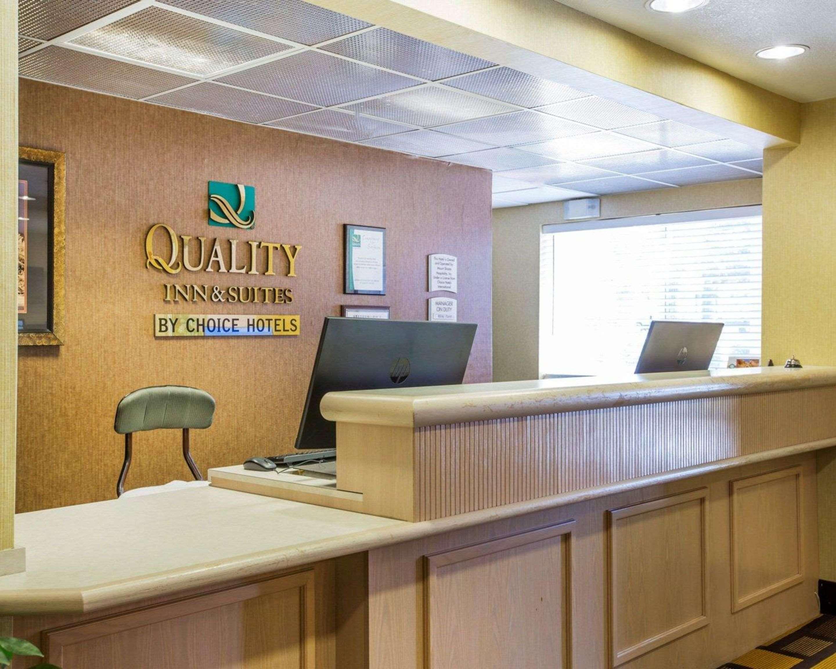 Quality Inn & Suites Weed Exterior foto